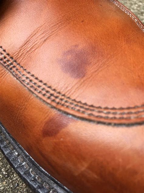 Weird stain in leather 